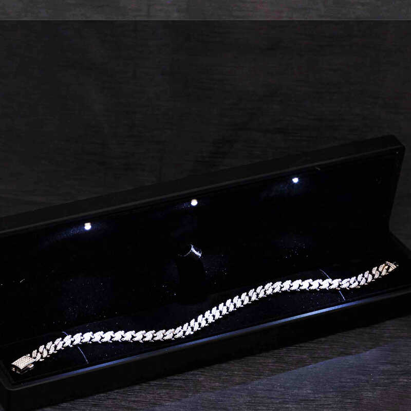 Gurmet Women’s Bracelet with Silver Illuminated Box and Stones