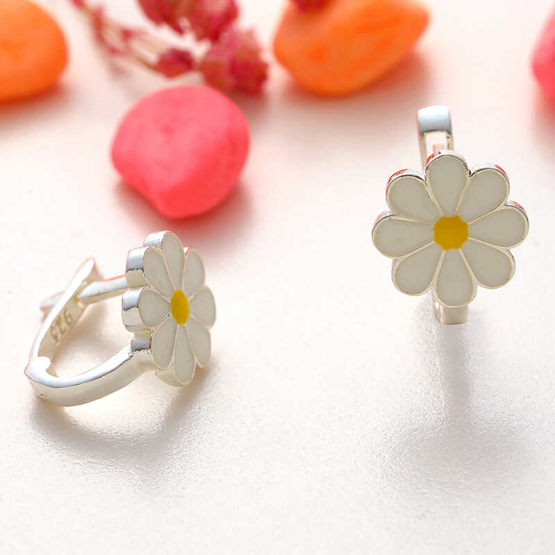Silver Daisy Kids' Earrings