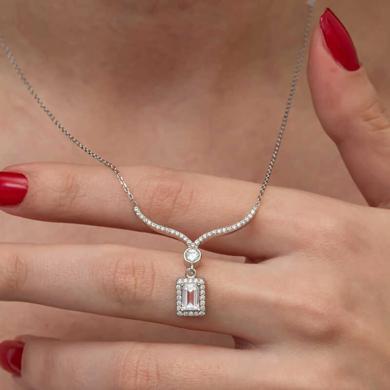 Silver Baguette Stone Choker Model Women’s Necklace
