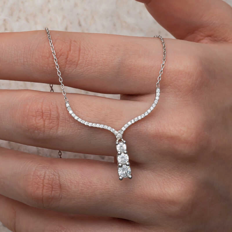 Silver Three Stone V Model Women’s Necklace