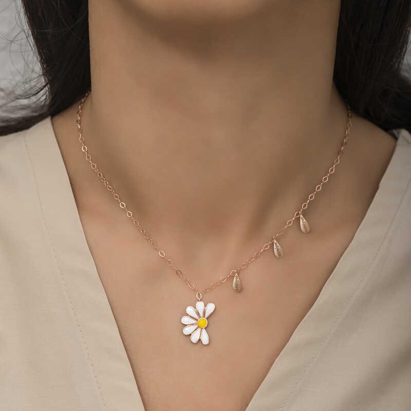 Silver Rose Daisy Loves Dislikes Women’s Necklace