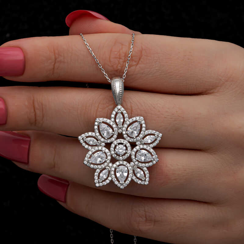 Silver Zircon Stone-set Flower Women's Necklace