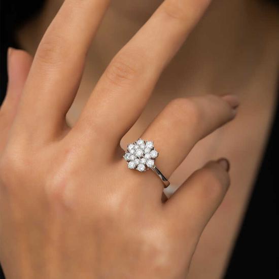 Silver Flower Patterned Women’s Ring