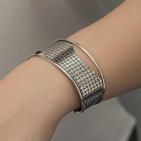 Silver Antique Patterned Women’s Bracelet