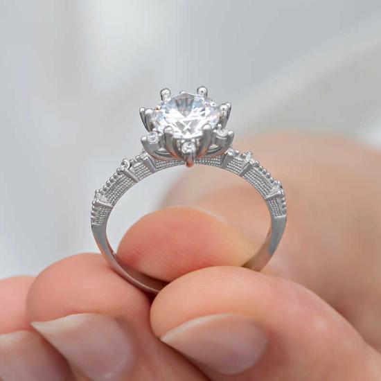 Gümüş Lotus Esintili Tektaş Kadın Yüzük