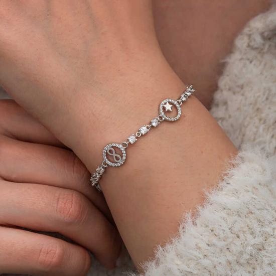 Lucky Women’s Bracelet in a Silver Ring