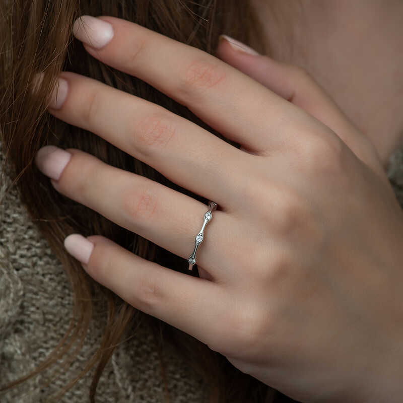 Silver Five Stone Shuttle Women’s Ring