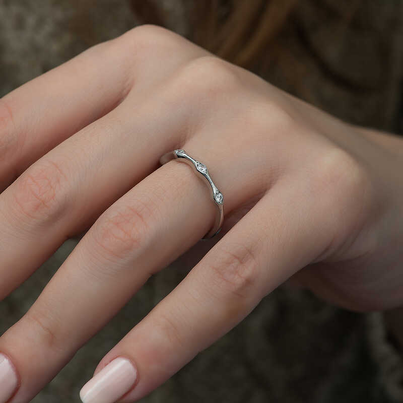 Silver Five Stone Shuttle Women’s Ring