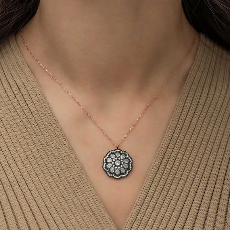 Silver Flower Patterned Diamond Mounted Necklace