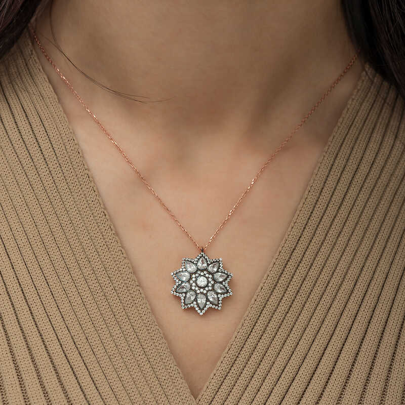 Silver Rose Flower Patterned Diamond Mounted Necklace