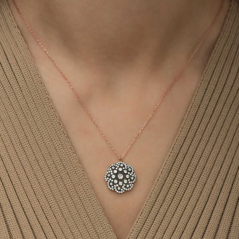 Silver Flower Patterned Diamond Mounted Necklace