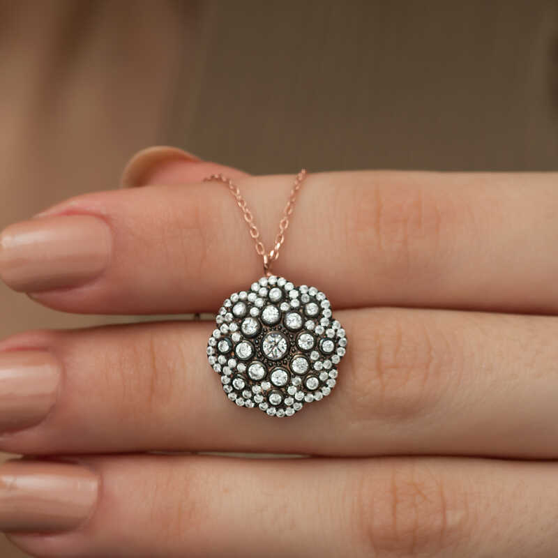 Silver Flower Patterned Diamond Mounted Necklace