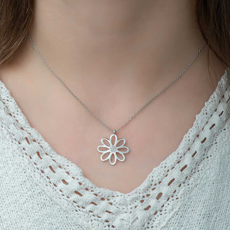 Silver Flower Women’s Necklace