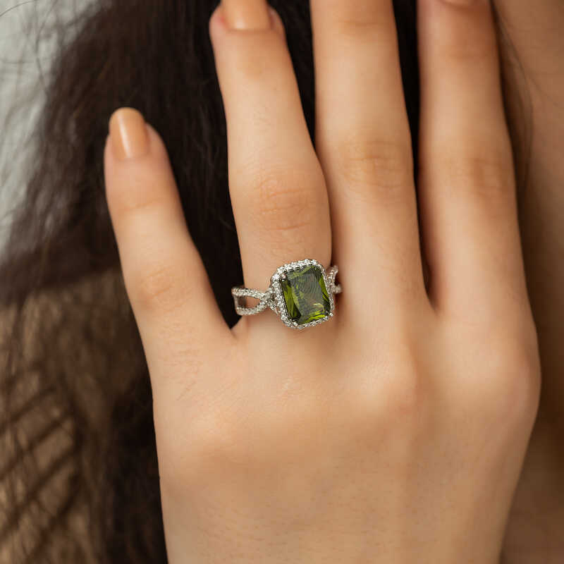 Silver Green Baguette Women’s Ring