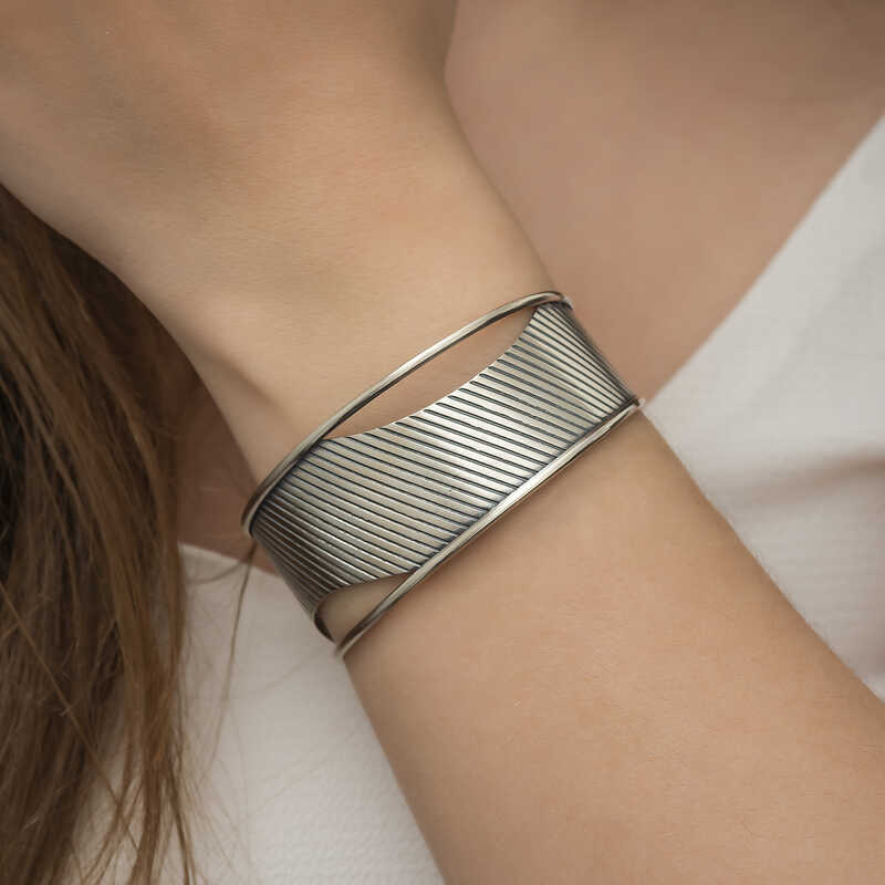 Silver Antique Patterned Women’s Bracelet