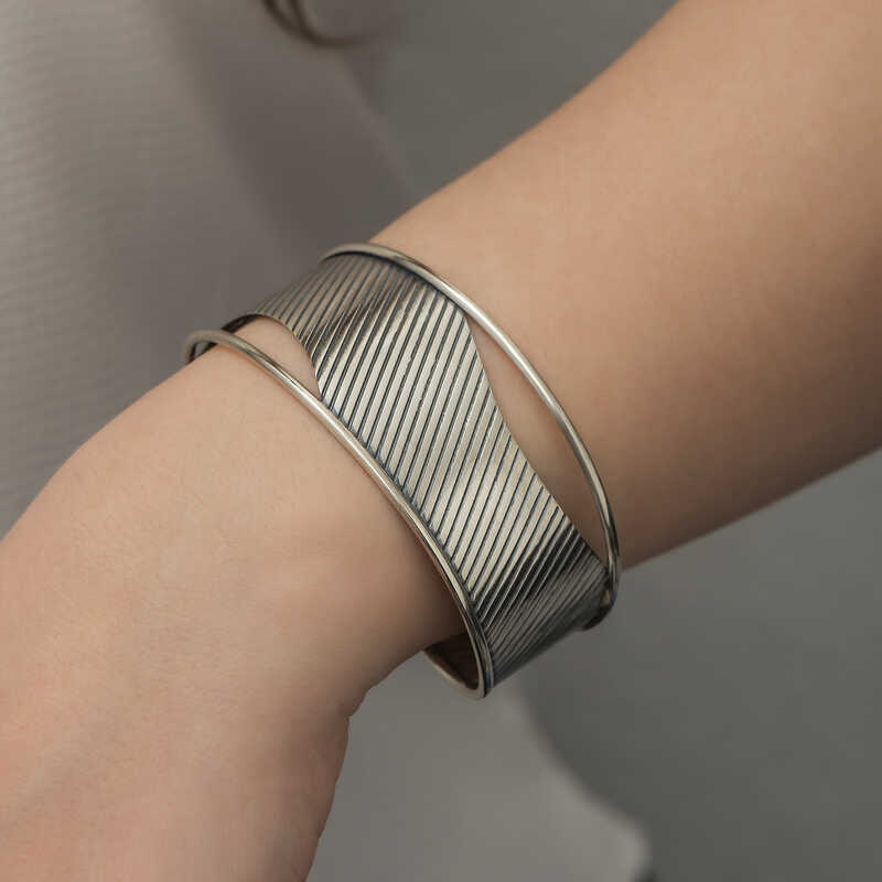 Silver Antique Patterned Women’s Bracelet