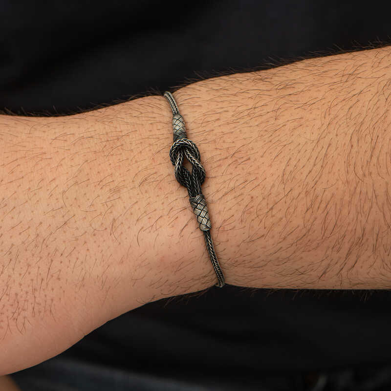 Silver Kazaziye Knot Bracelet