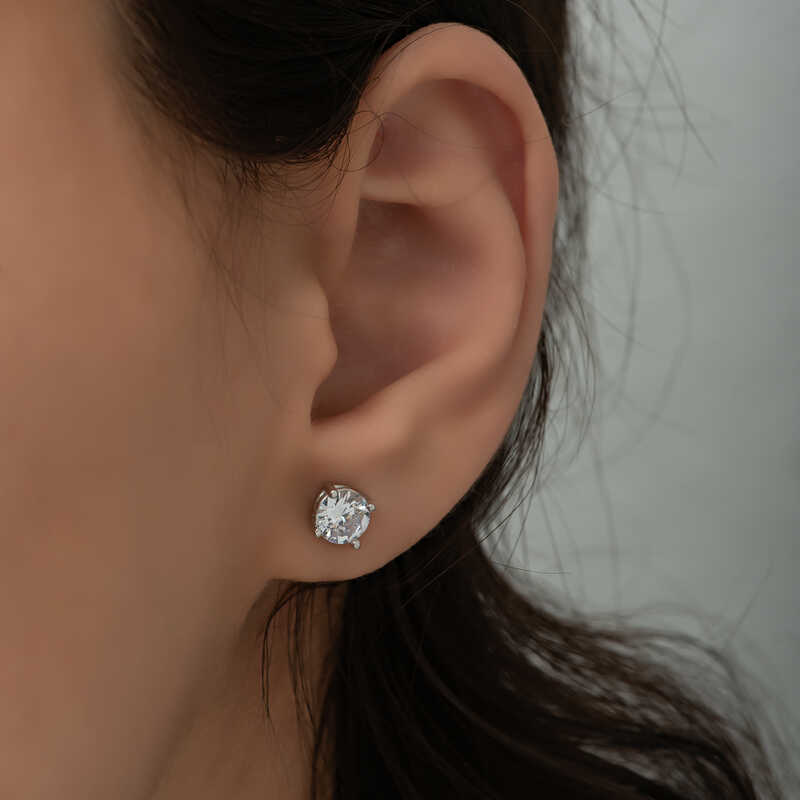 Silver 4 mm White Zircon Single Stone Women’s Earring