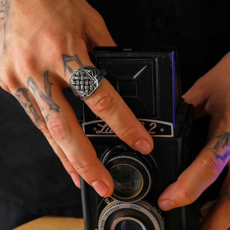 Silver Patterned Men’s Ring