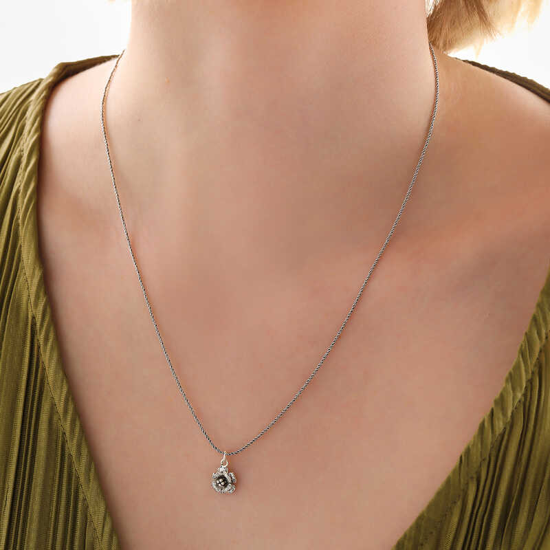 Silver Rose Women’s Necklace