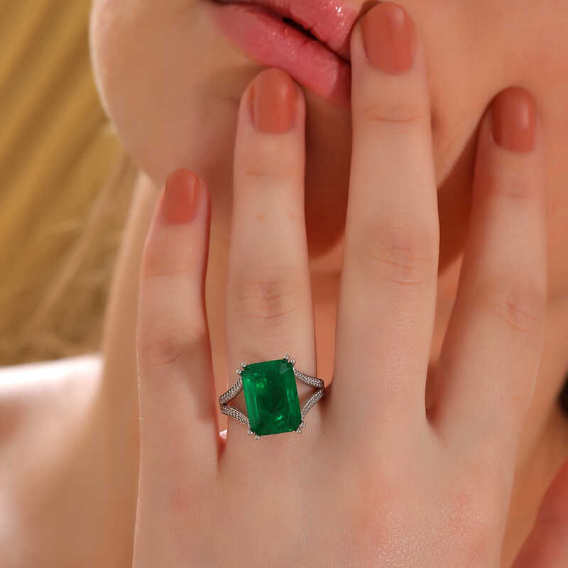 Silver Green Color Paraiba Stone Women’s Ring