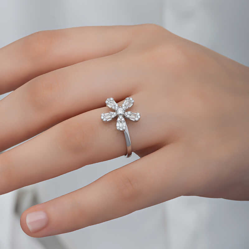 Silver Zircon Stone Flower Women’s Ring
