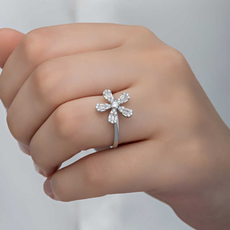 Silver Zircon Stone Flower Women’s Ring
