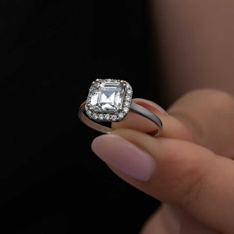 Silver Baguette Stone Women’s Ring