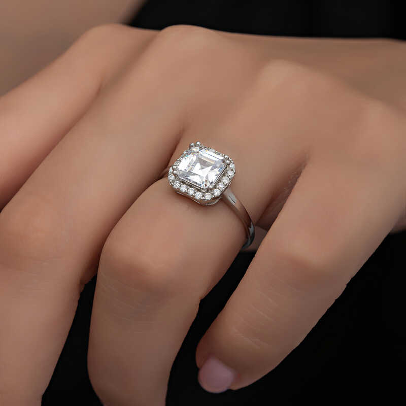 Silver Baguette Stone Women’s Ring