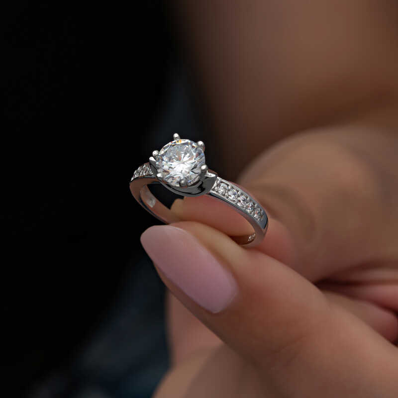 Silver Solitaire Women’s Ring