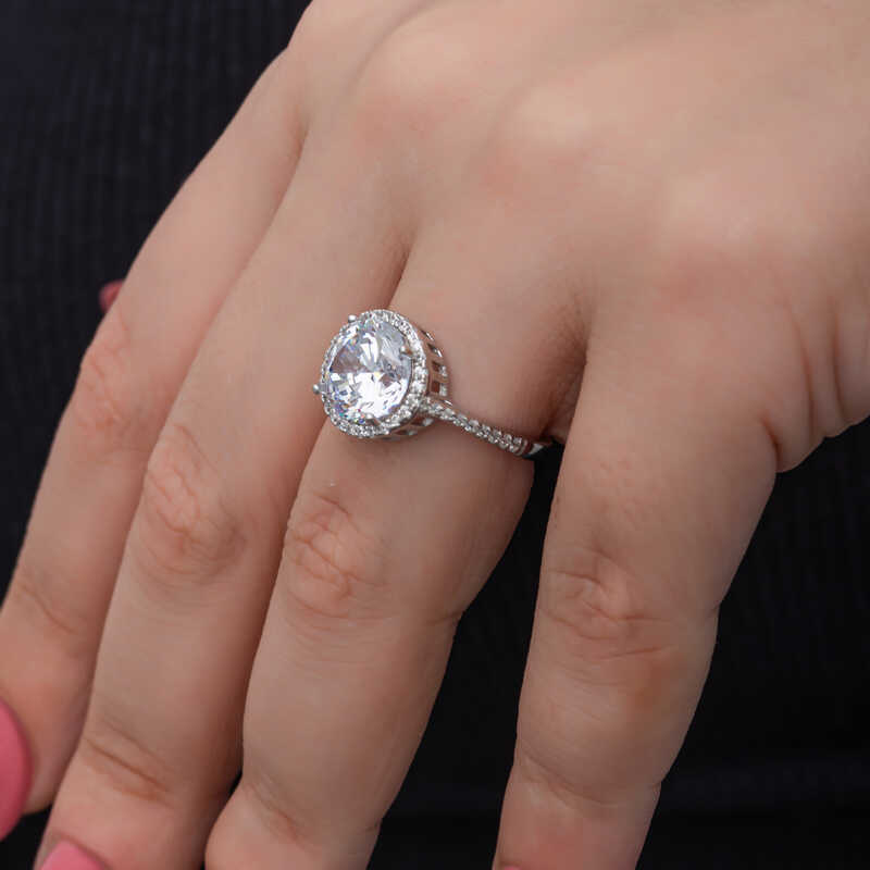Silver Round Mounted Single Stone Women’s Ring