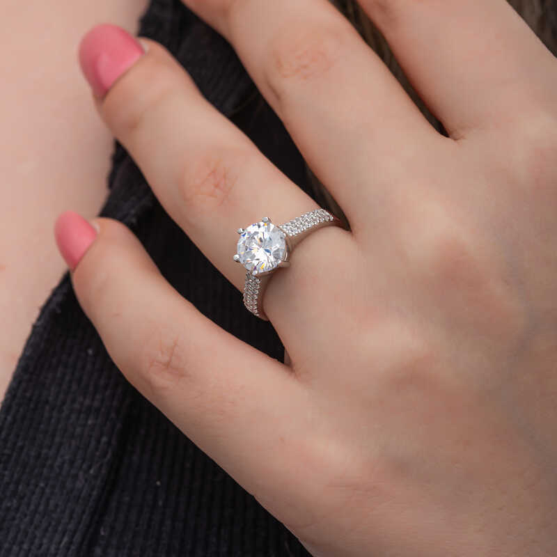 Silver Solitaire Women’s Ring