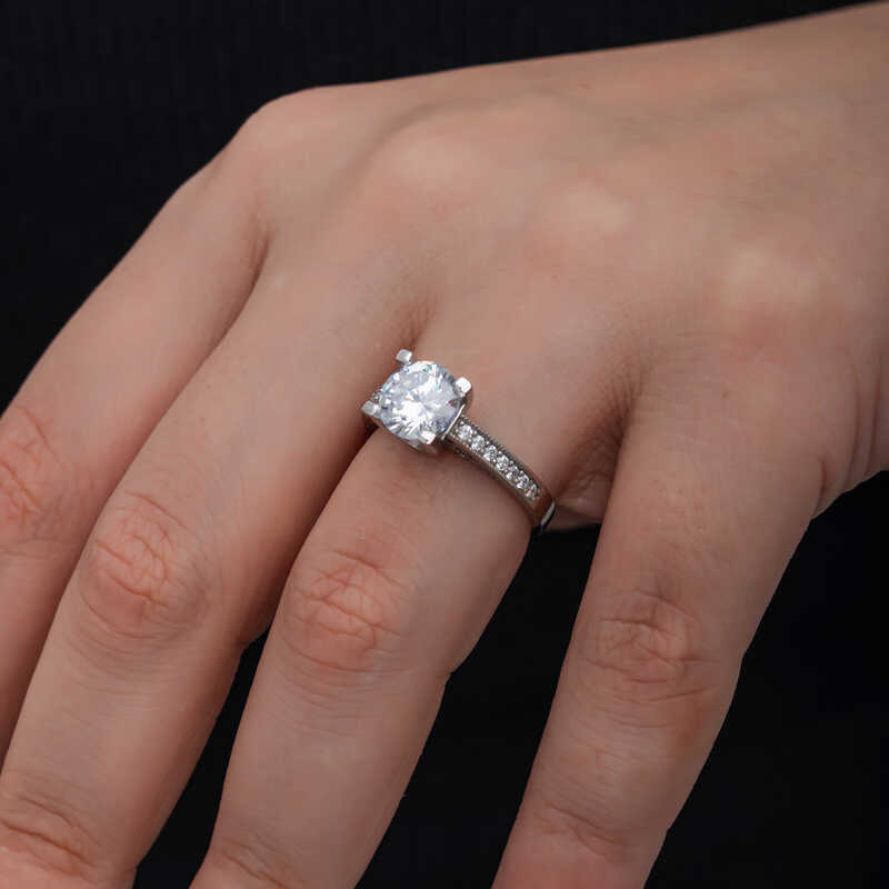 Silver Solitaire Women’s Ring