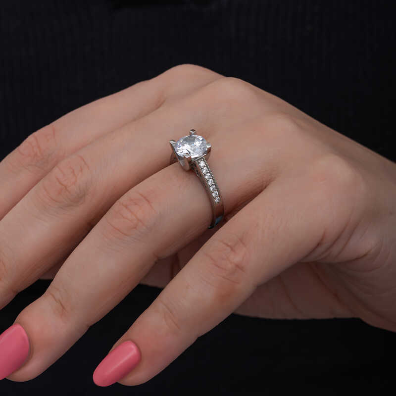 Silver Solitaire Women’s Ring