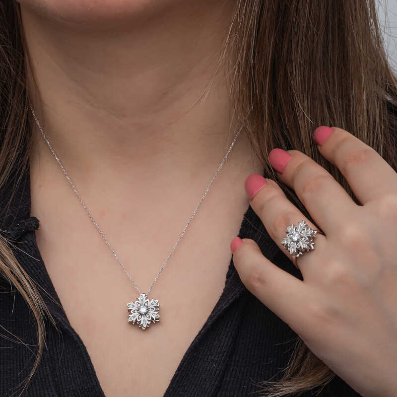 Silver Adjustable Snowflake Spinning Stress Set for Women