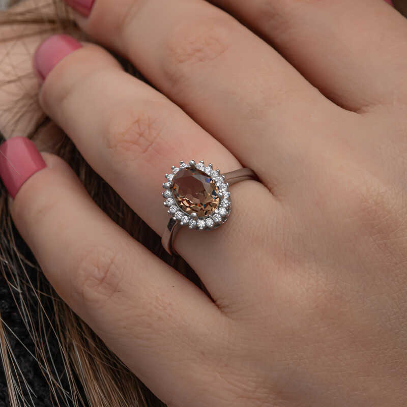 Silver Oval Zultanite Stone Women’s Ring
