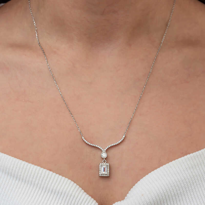Silver Baguette Stone Choker Model Women’s Necklace