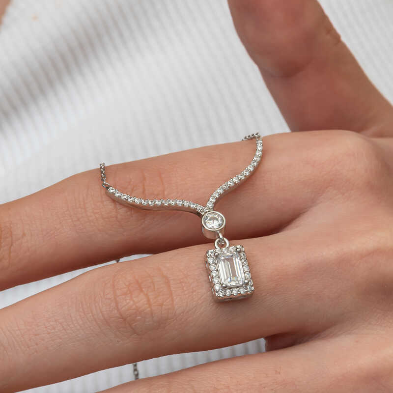 Silver Baguette Stone Choker Model Women’s Necklace