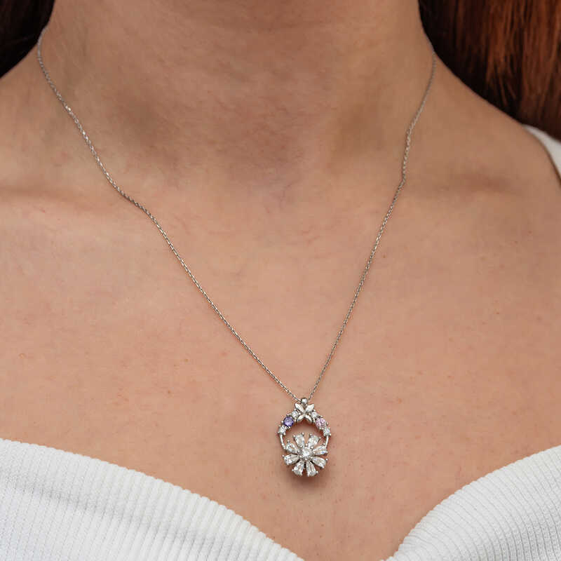 Silver White Spinning Flower Women’s Necklace