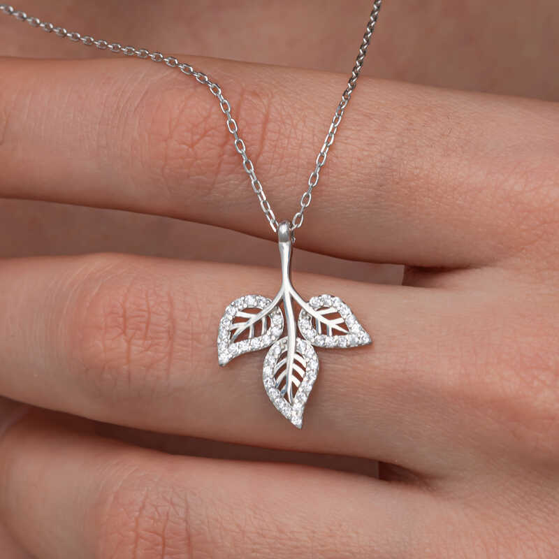 Silver Three Leaf Women’s Necklace